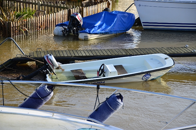 06 01 14_0408.JPG - CHRISTCHURCH HARBOUR DURING THE GREAT FLOODS AND STORMS OF 2014 - DORSET